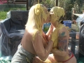 custard_kissing_girls_006